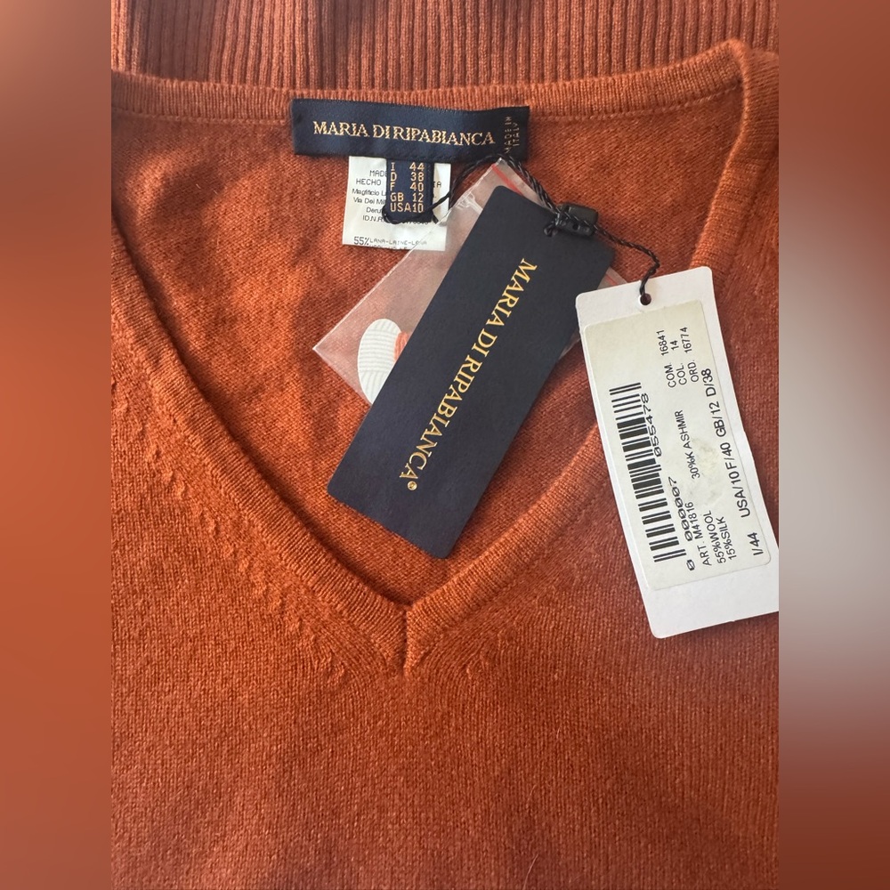 Women's Rust V-Neck Wool/Silk blend Sweater